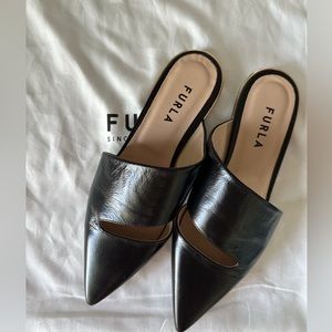 Pointed toe FURLA slippers, black